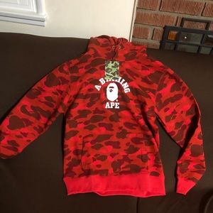 Bape red camo Hoodie size XL authentic new